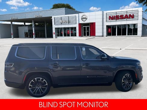 Used 2024 Jeep Grand Wagoneer Series III AWD/4WD image 11