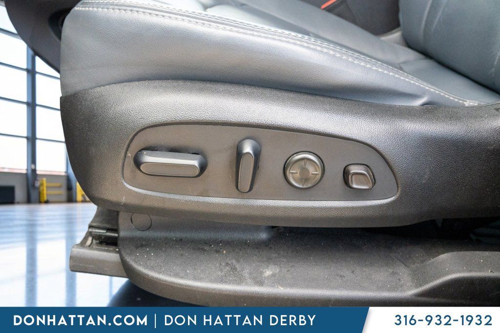 Used 2020 Buick Enclave Premium AWD/4WD image 17