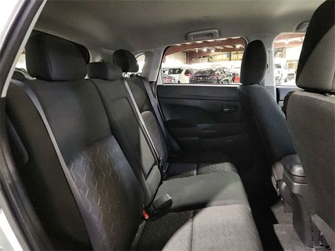 Used 2020 Mitsubishi Outlander Sport ES image 23