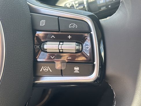 New 2026 Kia Carnival SX FWD image 23