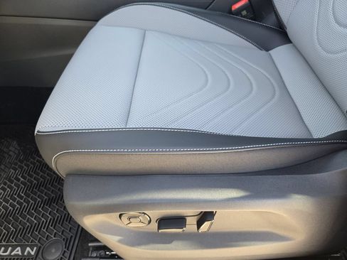 New 2026 Volkswagen Tiguan SE R-Line FWD image 22