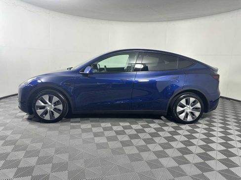 Used 2022 Tesla Model Y Long Range AWD/4WD image 4