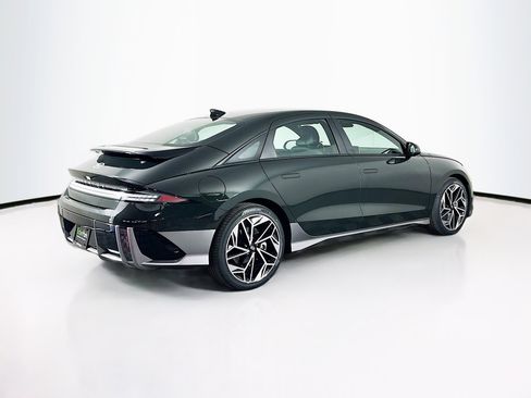 Used 2024 Hyundai Ioniq 6 SEL AWD/4WD image 9