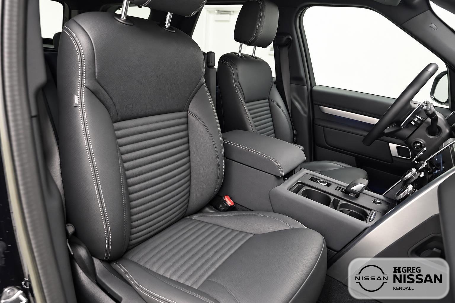 Used 2023 Land Rover Discovery S R-Dynamic AWD/4WD image 8