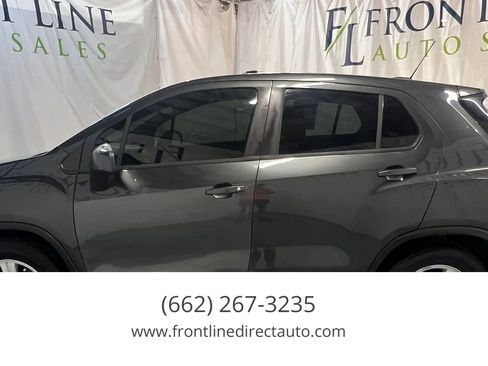 Used 2019 Chevrolet Trax LS FWD image 4