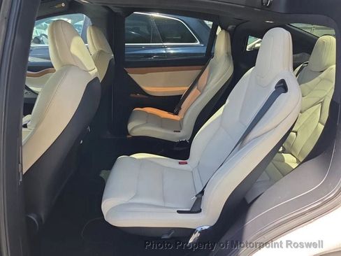 Used 2021 Tesla Model X Long Range AWD/4WD image 2