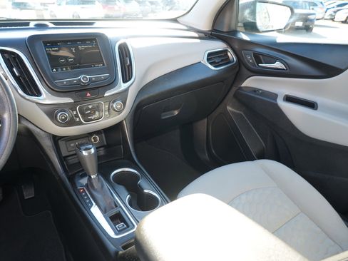 Used 2019 Chevrolet Equinox LS AWD/4WD image 23