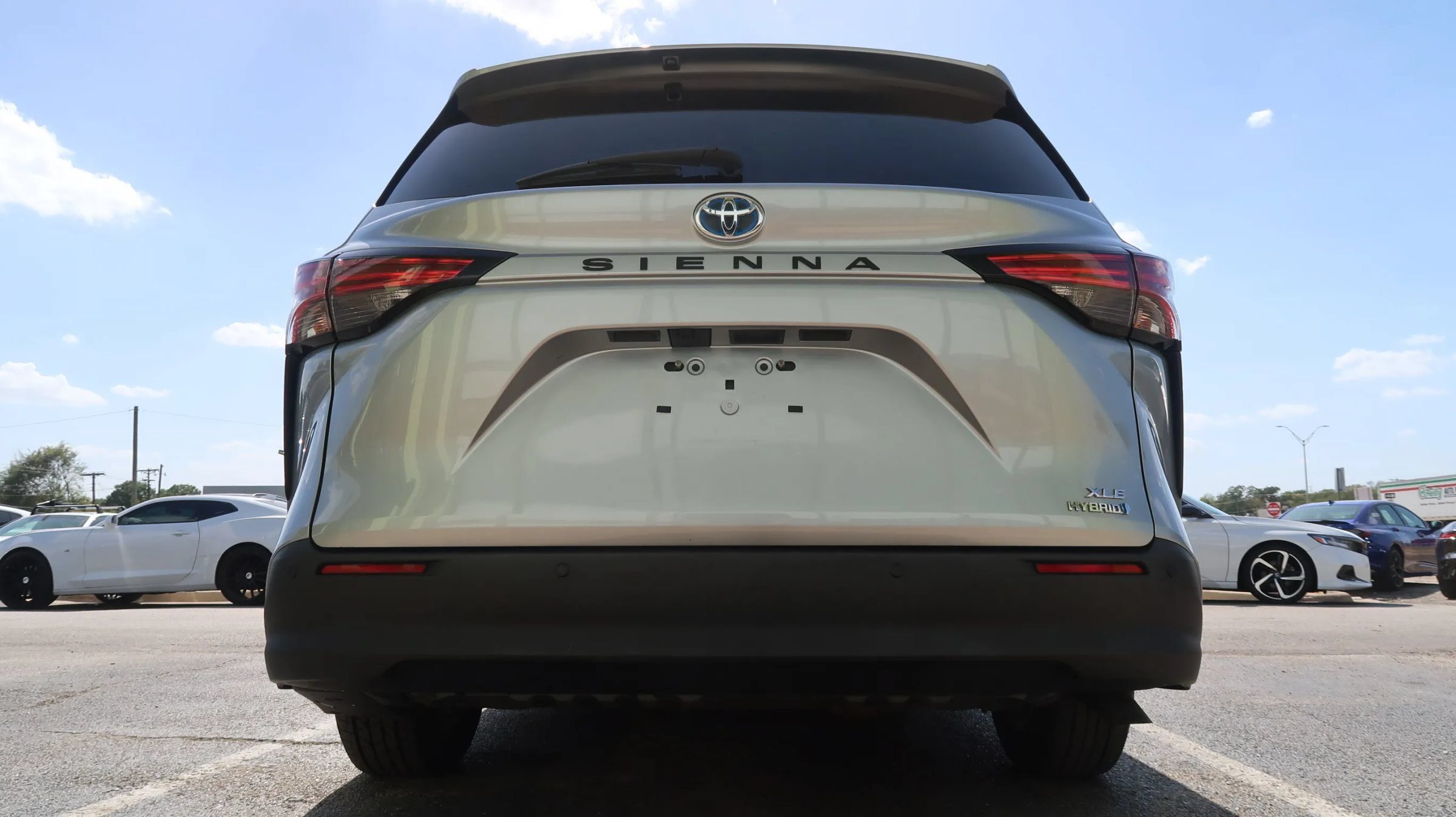 Used 2021 Toyota Sienna XLE FWD image 10