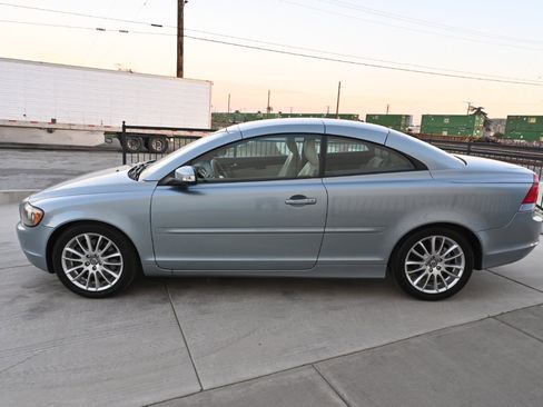 Used 2008 Volvo C70 T5 image 4