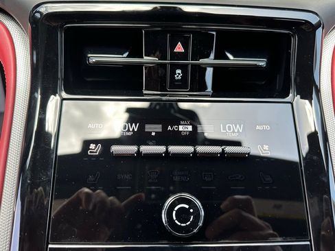 Certified 2025 Porsche Panamera RWD image 23