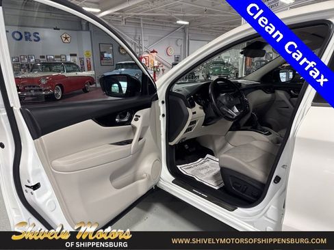Used 2020 Nissan Rogue Sport SV w/ All-Weather Package image 11
