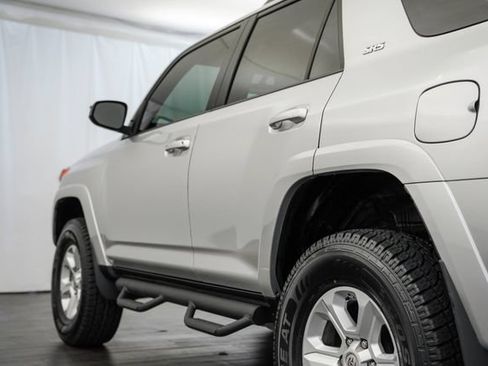Used 2019 Toyota 4Runner SR5 RWD image 32