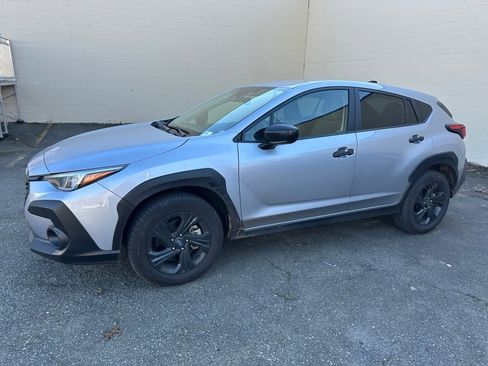 Used 2024 Subaru Crosstrek 2.0i image 2