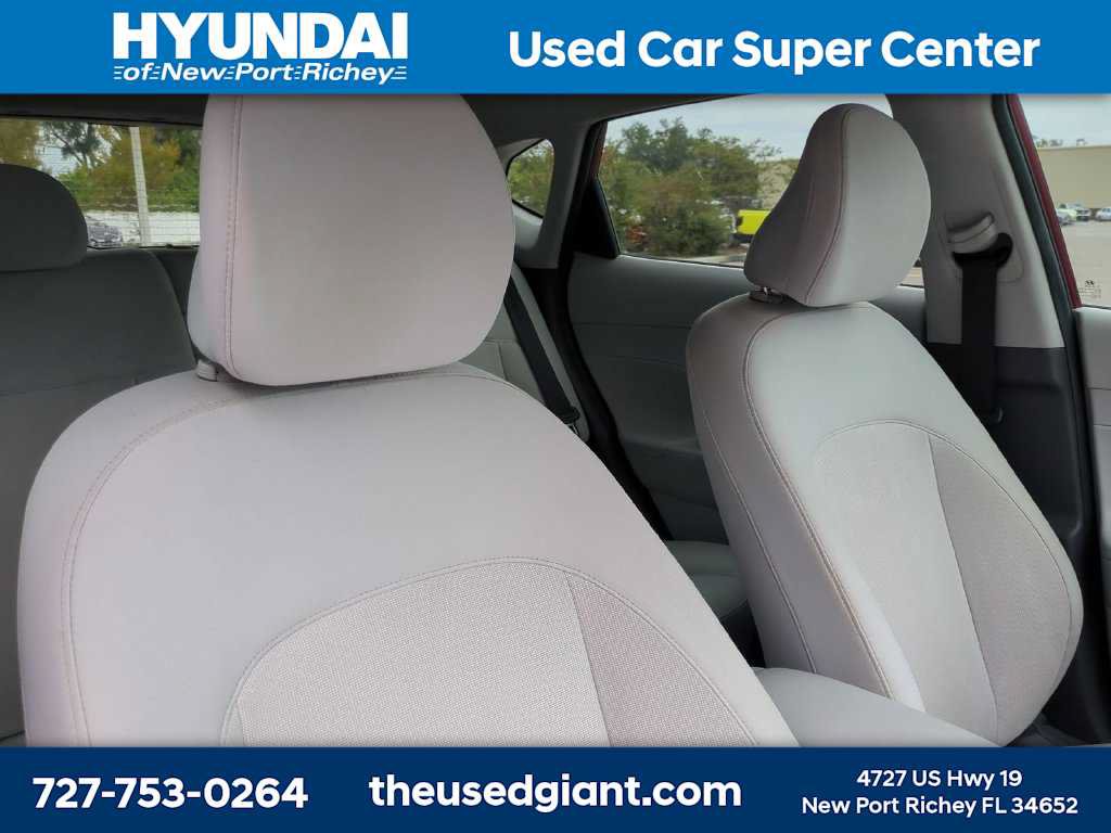 Certified 2024 Hyundai Kona SE FWD image 6