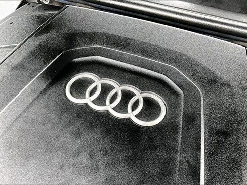 Used 2019 Audi Q8 Premium Plus w/ Premium Plus image 34