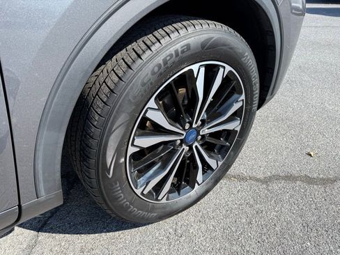 Certified 2022 Ford Escape SEL w/ SEL Stealth AWD Package image 11