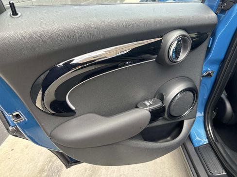 Certified 2023 MINI Cooper S FWD image 9
