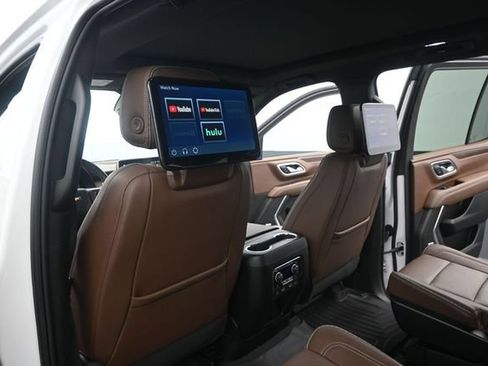 Used 2023 Chevrolet Tahoe High Country w/ Advanced Technology Package AWD/4WD image 15