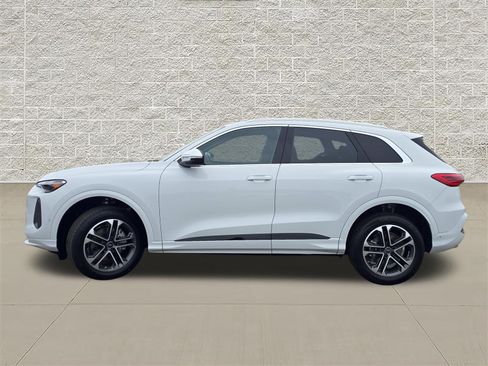 New 2026 Audi Q5 Premium AWD/4WD image 4