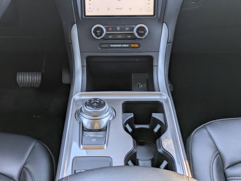 Used 2023 Ford Edge SEL image 20