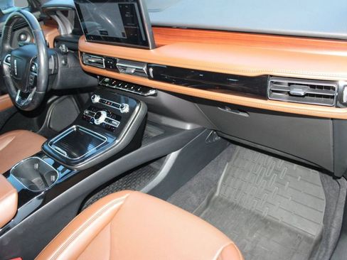 Used 2023 Lincoln Nautilus Reserve w/ Equipment Group 201A image 32