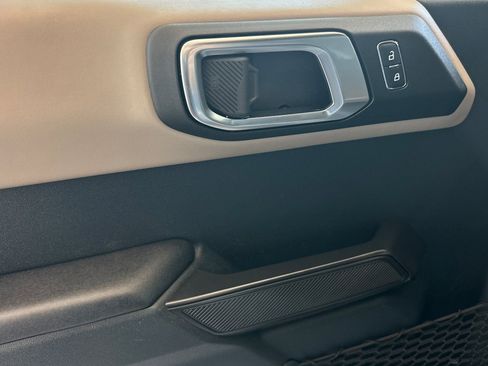 Certified 2024 Ford Bronco Wildtrak AWD/4WD image 10