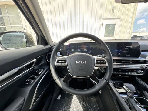 New 2025 Kia Telluride S image 14