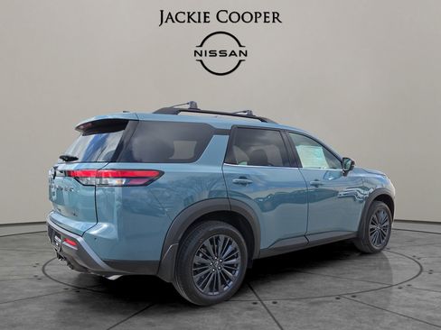 New 2026 Nissan Pathfinder SL w/ SL Premium Package image 5