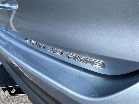 Used 2020 Toyota Highlander Limited AWD/4WD image 9