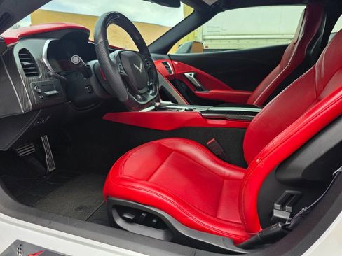 Used 2017 Chevrolet Corvette Stingray Coupe image 11