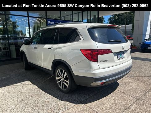 Used 2018 Honda Pilot Touring image 6