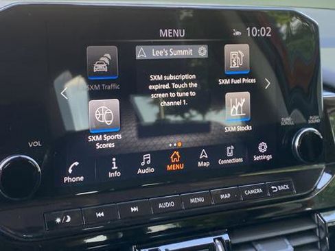 Used 2023 Nissan Pathfinder SL AWD/4WD image 32