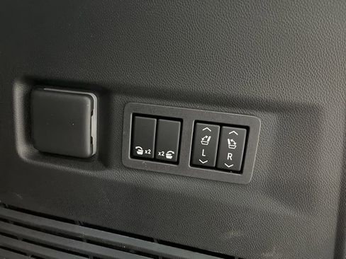 New 2026 GMC Yukon Denali w/ Sun & Power Step Package image 26