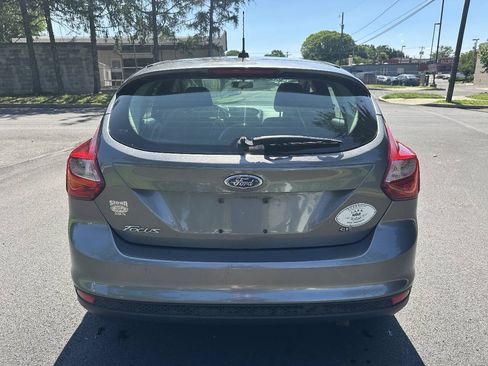 Used 2013 Ford Focus SE w/ SE Winter Pkg FWD image 7