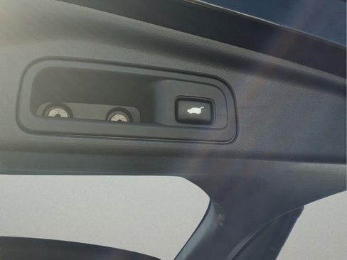 Certified 2022 Honda Pilot Special Edition image 11