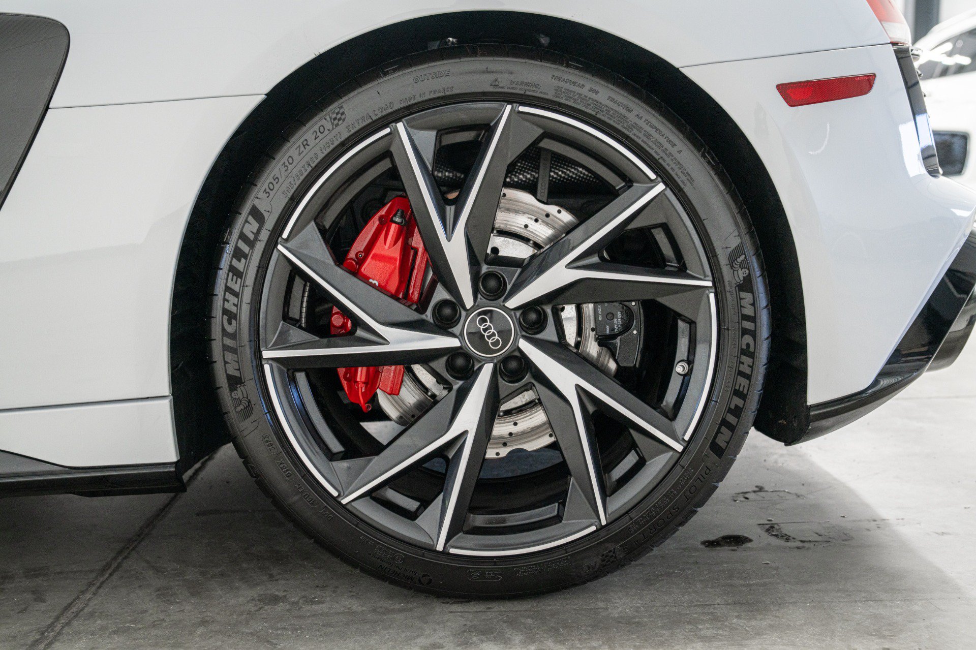 Used 2023 Audi R8 V10 performance RWD image 10