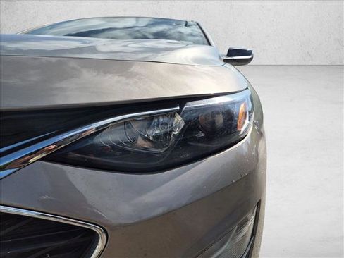 Used 2022 Chevrolet Malibu LT FWD image 14