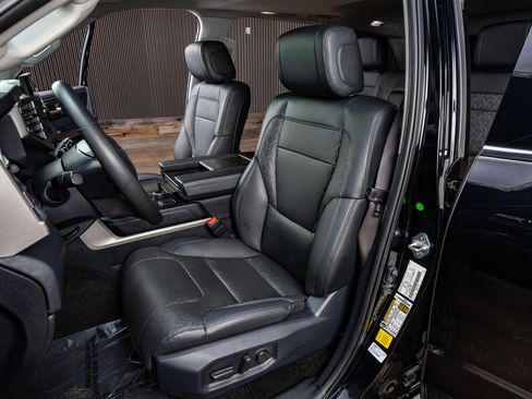 Used 2023 Toyota Sequoia SR5 image 29