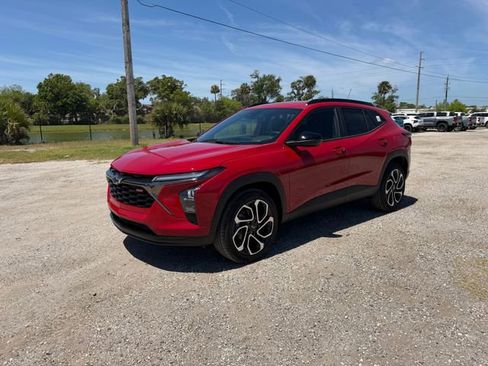 New 2026 Chevrolet Trax RS FWD image 2