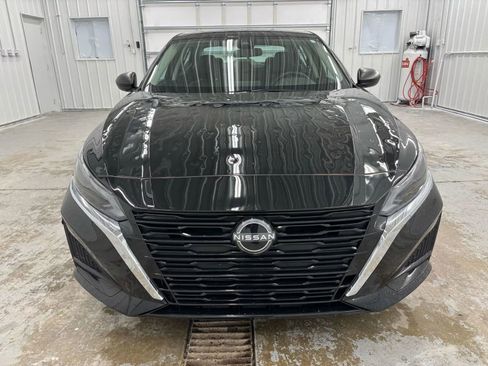 Used 2024 Nissan Altima 2.5 SV image 13