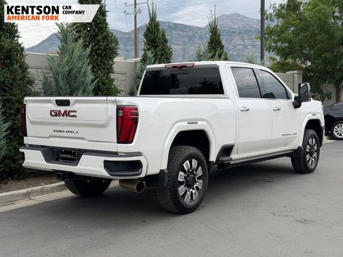 Used 2025 GMC Sierra 3500 Denali w/ Denali Reserve Package AWD/4WD image 8