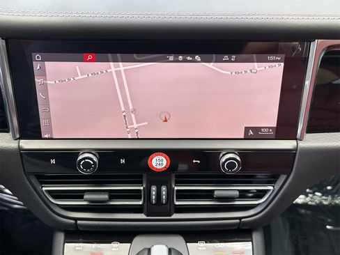 New 2025 Porsche Macan image 21