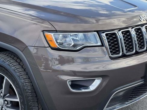 Used 2017 Jeep Grand Cherokee Limited image 7