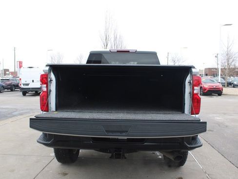 Used 2022 Chevrolet Silverado 2500 Custom w/ Custom Convenience Package image 10