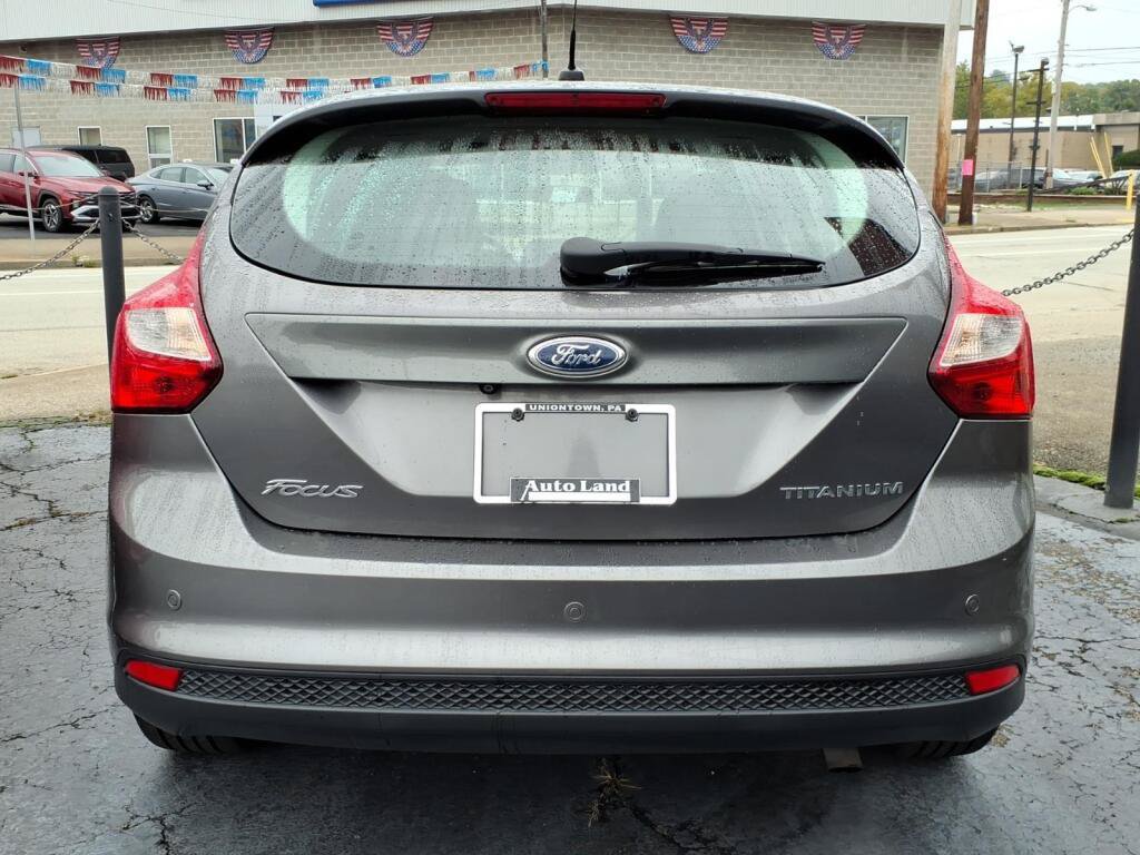Used 2013 Ford Focus Titanium w/ Titanium Handling Pkg FWD image 5