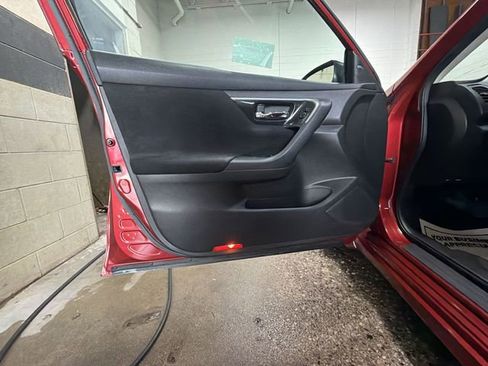 Used 2014 Nissan Altima 2.5 SV w/ Convenience Package FWD image 13