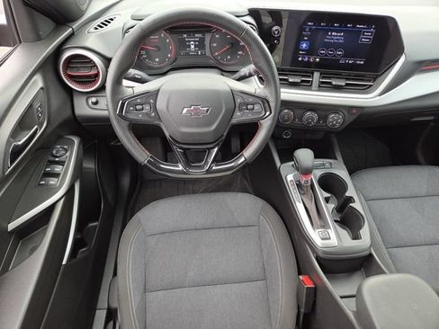 Used 2024 Chevrolet Trax RS w/ Driver Confidence Package FWD image 22