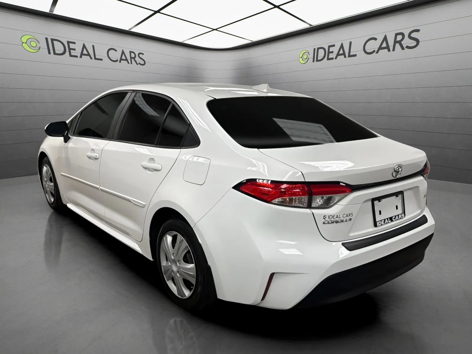 Used 2023 Toyota Corolla LE w/ Carpet Mat Package (TMS) FWD image 8