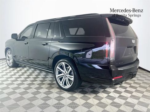 Used 2025 Cadillac Escalade ESV Sport w/ Touring Package AWD/4WD image 5