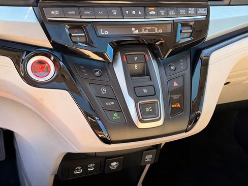 Used 2025 Honda Odyssey Touring image 21